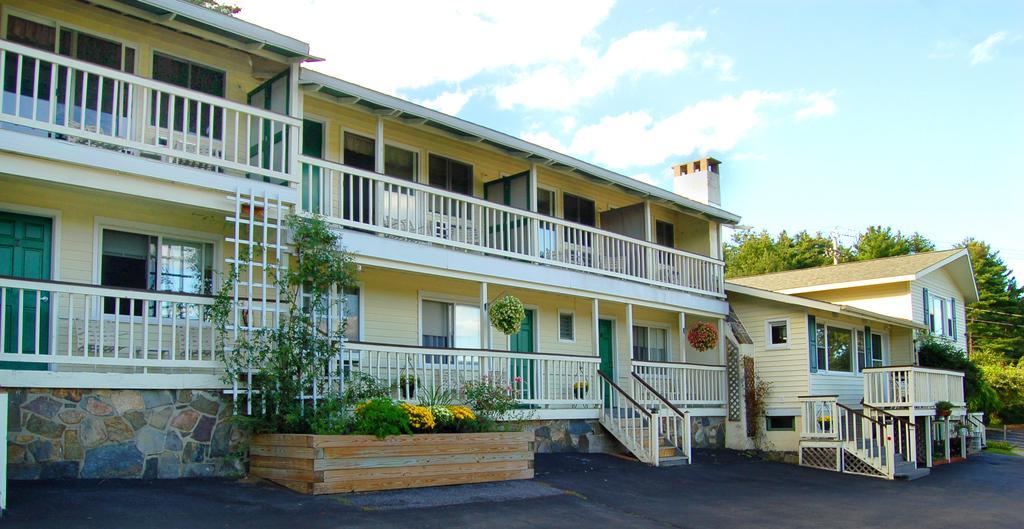 Inn On The Hill Lake George Esterno foto