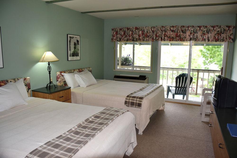 Inn On The Hill Lake George Esterno foto