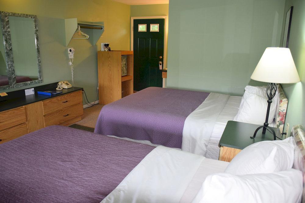 Inn On The Hill Lake George Esterno foto