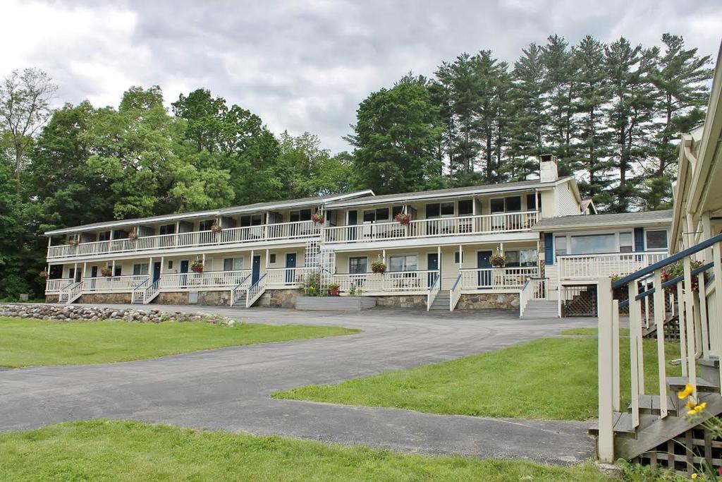 Inn On The Hill Lake George Esterno foto