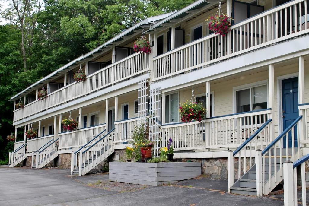 Inn On The Hill Lake George Esterno foto