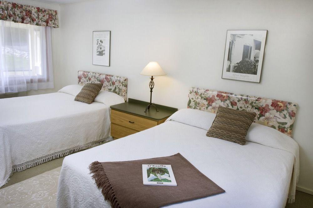 Inn On The Hill Lake George Esterno foto