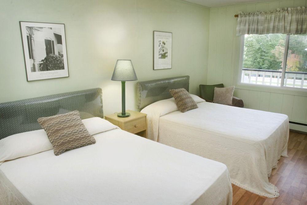 Inn On The Hill Lake George Esterno foto