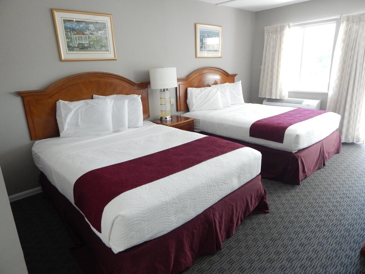 Inn On The Hill Lake George Esterno foto